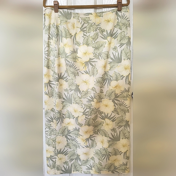 Tommy Bahama 100% Silk (2) Piece Tank Blouse XL & Wrap Skirt Size 16 Women - Picture 10 of 13